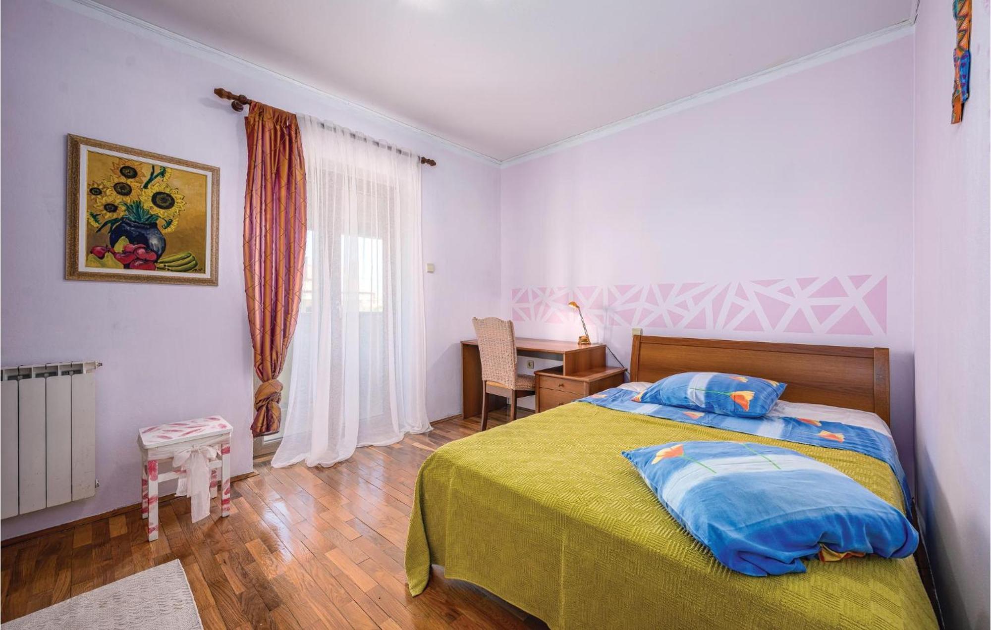 Stunning Apartment In Rovinj With Kitchen 外观 照片