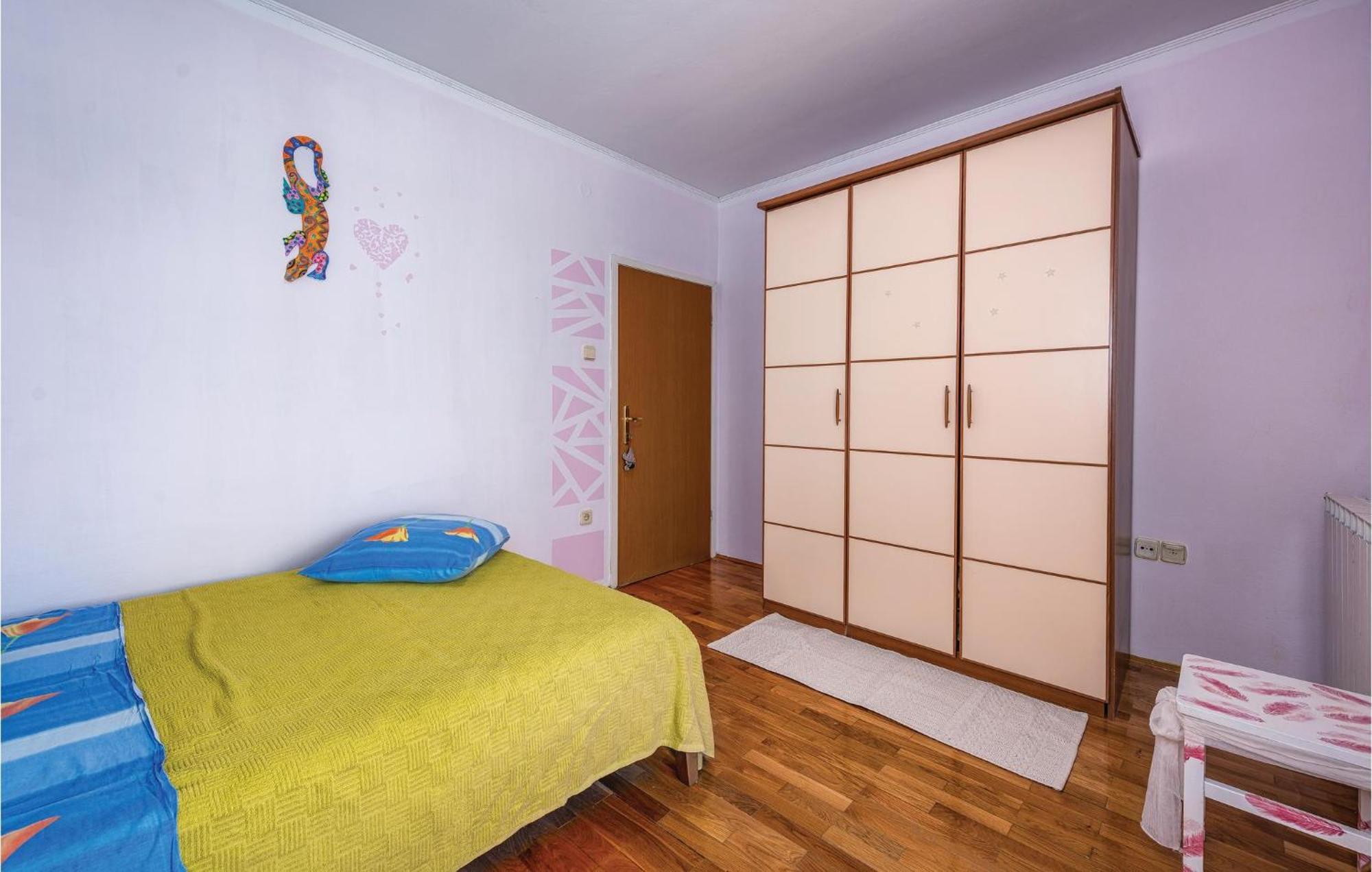Stunning Apartment In Rovinj With Kitchen 外观 照片