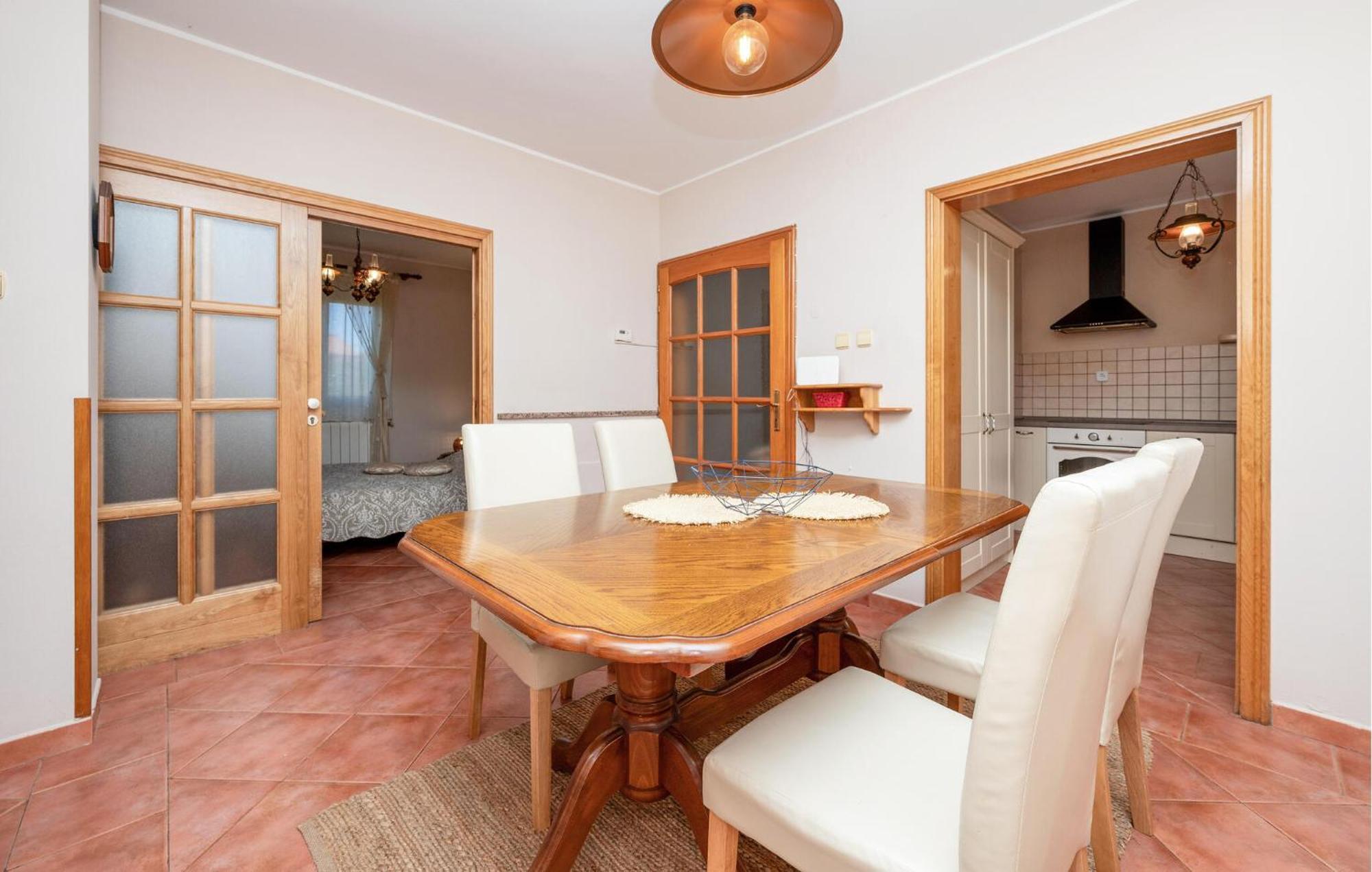 Stunning Apartment In Rovinj With Kitchen 外观 照片