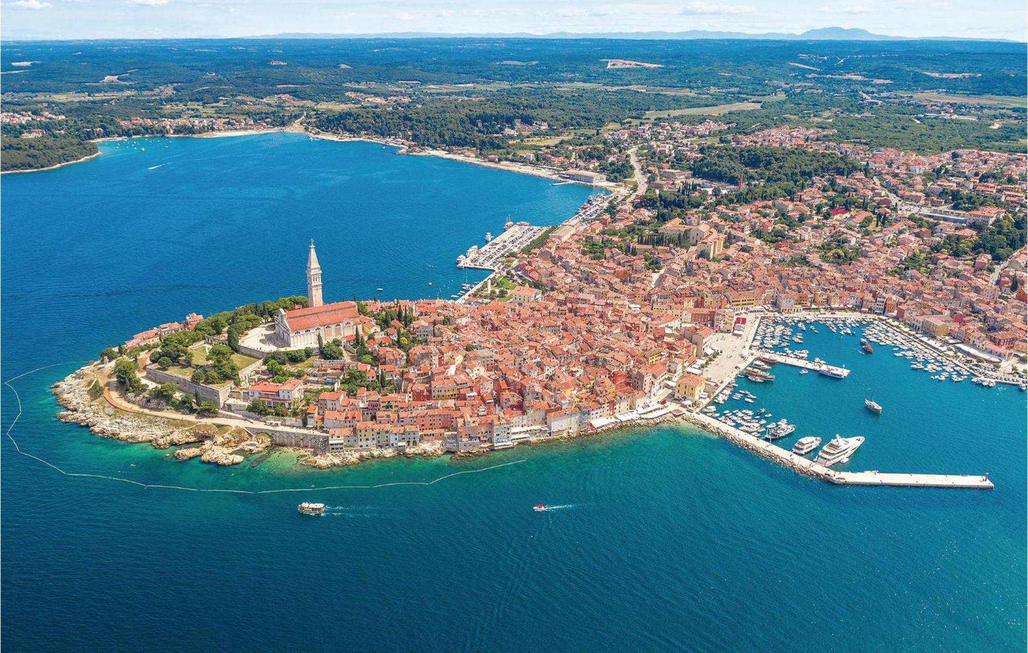 Stunning Apartment In Rovinj With Kitchen 外观 照片